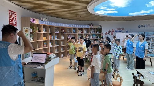 东亭湖街道联合盐城工学院经济管理学院博爱志愿者团组织开展以